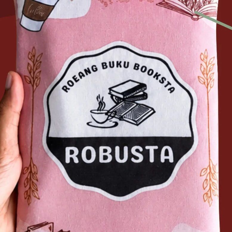 Book sleeve custom merah muda bertuliskan Robusta